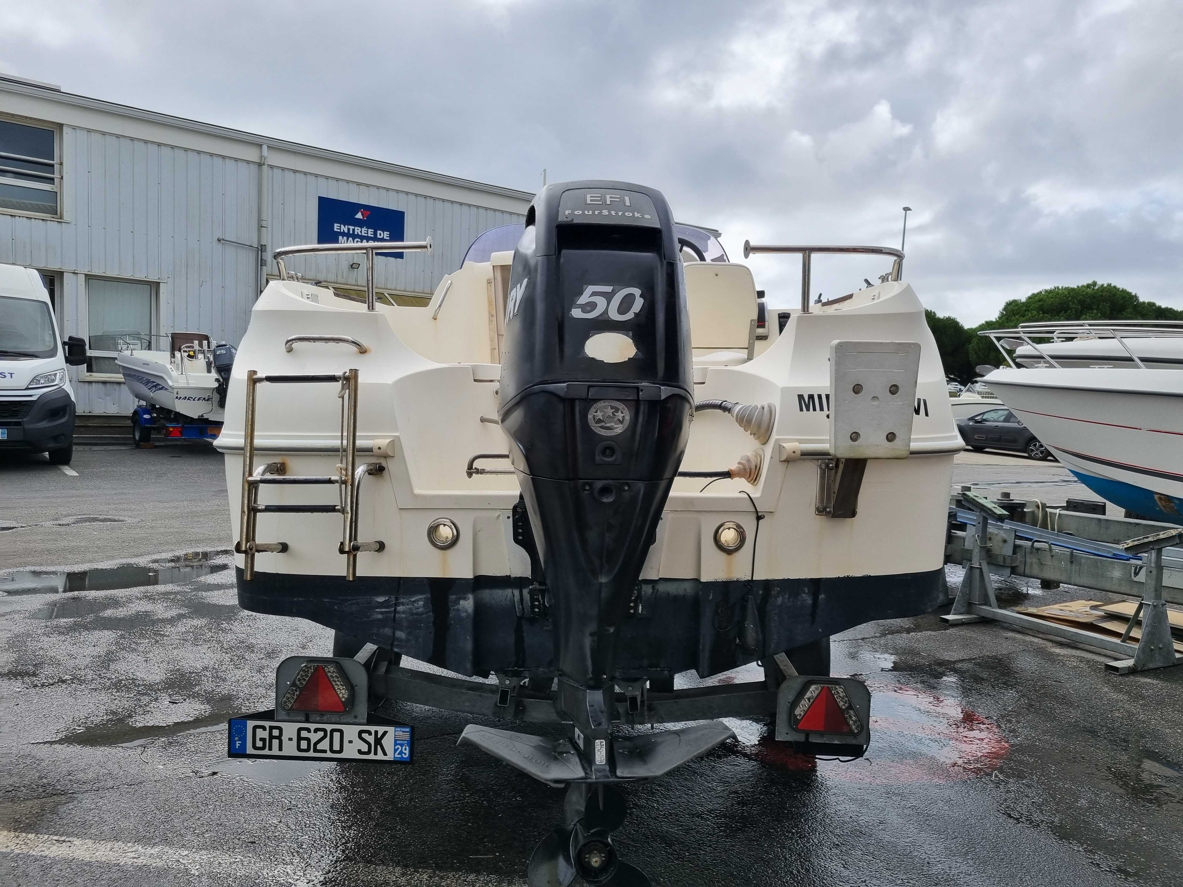 slider 2 Quicksilver Activ 470 Cabin